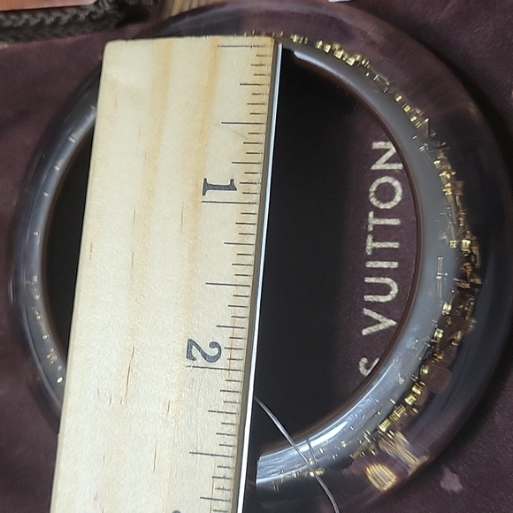 LOUIS VUITTON WIDER INCLUSION RESIN BANGLE - Picture 6 of 7